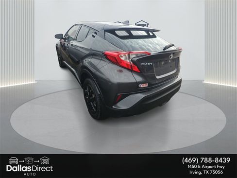 Used 2021 Toyota C-HR LE image 9