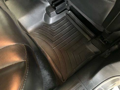 Used 2019 Jeep Cherokee Limited w/ Technology Group AWD/4WD image 29