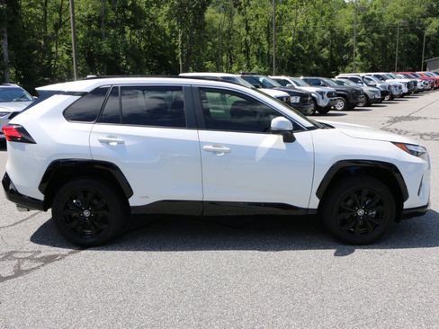 Used 2023 Toyota RAV4 SE AWD/4WD image 9