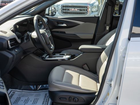 New 2026 Buick Envista Avenir image 18