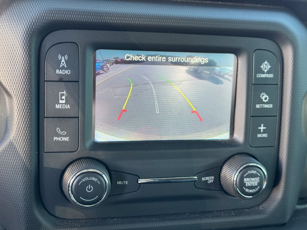 Used 2018 Jeep Wrangler Unlimited Sport S AWD/4WD image 30
