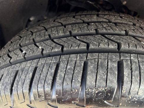 Used 2021 Ford Expedition XLT image 47