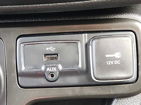 Certified 2022 Jeep Renegade Trailhawk AWD/4WD image 23
