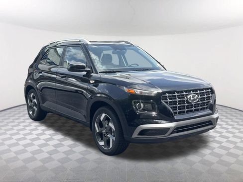 New 2026 Hyundai Venue SEL FWD image 3