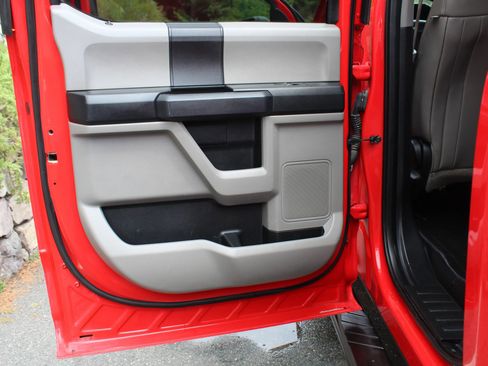 Used 2016 Ford F150 XL w/ Equipment Group 101A Mid image 14