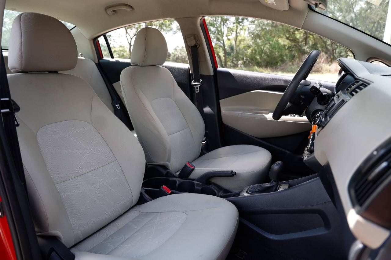 Used 2013 Kia Rio LX w/ PWR Pkg FWD image 18