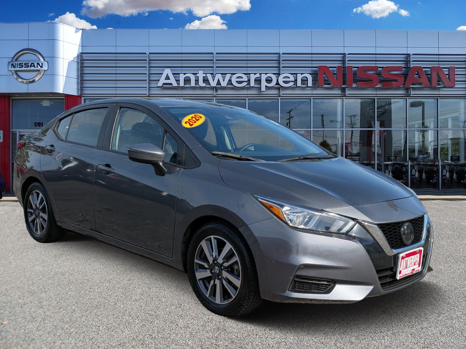 Used 2020 Nissan Versa SV FWD image 1