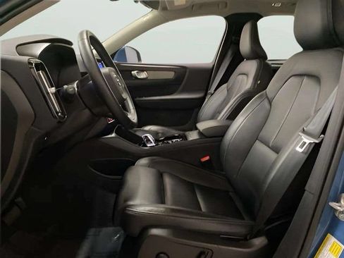 Used 2025 Volvo XC40 B5 Plus AWD/4WD image 64