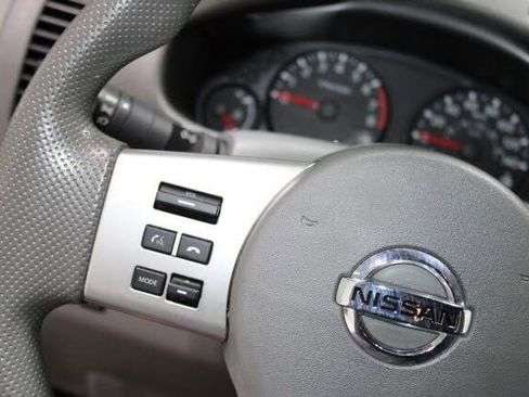 Used 2016 Nissan Frontier SV image 20