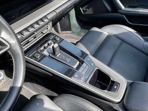 Certified 2024 Porsche 911 Carrera RWD image 17