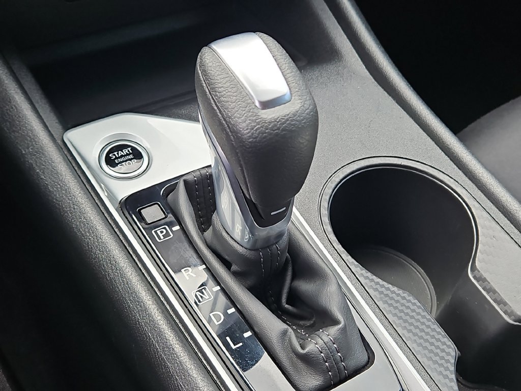 Used 2025 Nissan Altima 2.5 SV FWD image 33