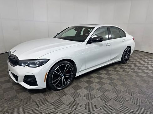Used 2022 BMW 330i xDrive Sedan w/ M Sport Package image 7
