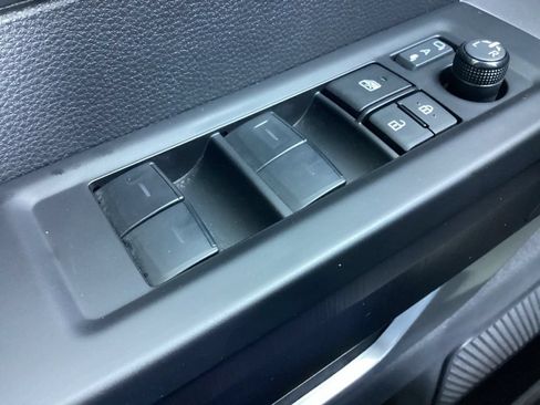 Used 2023 Toyota Tundra Platinum AWD/4WD image 22