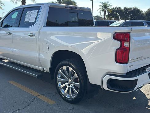Used 2021 Chevrolet Silverado 1500 High Country w/ Technology Package image 5
