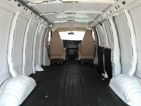Used 2020 Chevrolet Express 2500 w/ Driver Convenience Package RWD image 8