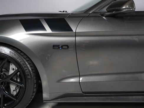 Used 2018 Ford Mustang GT Premium w/ Black Accent Package RWD image 7