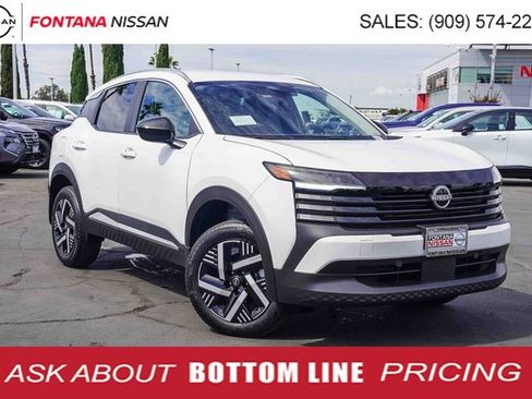 New 2026 Nissan Kicks SV image 1