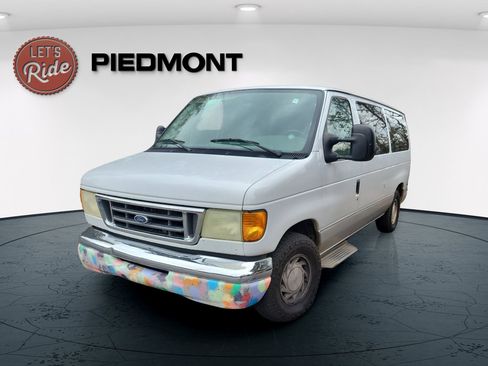 Used 2003 Ford E-150 and Econoline 150 Wagon image 1