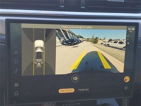 Used 2024 Jaguar F-PACE R-Dynamic S image 23