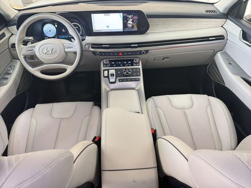 Used 2025 Hyundai Palisade Calligraphy image 16