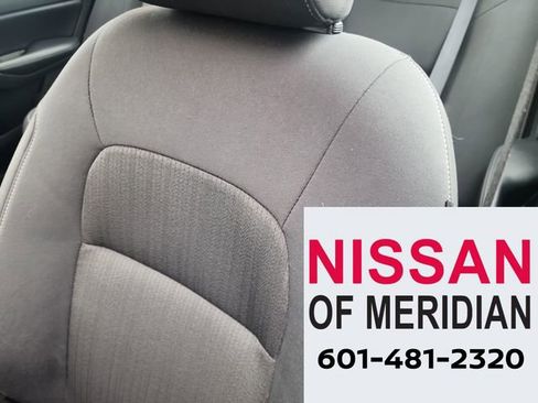 Used 2024 Nissan Altima 2.5 SV image 13