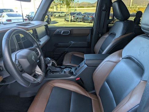 Used 2024 Ford Bronco Outer Banks AWD/4WD image 15
