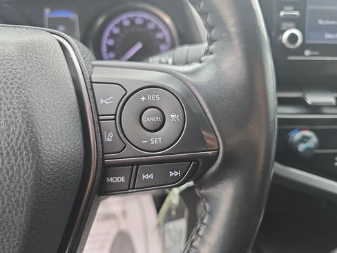 Used 2021 Toyota Camry SE image 18