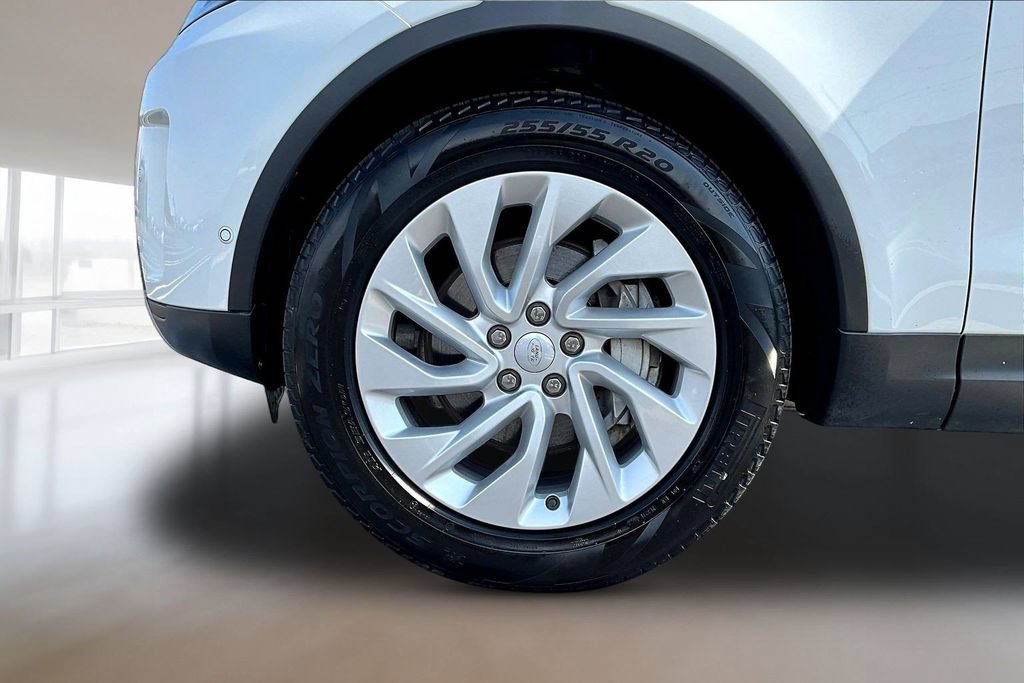 Used 2024 Land Rover Discovery S AWD/4WD image 34