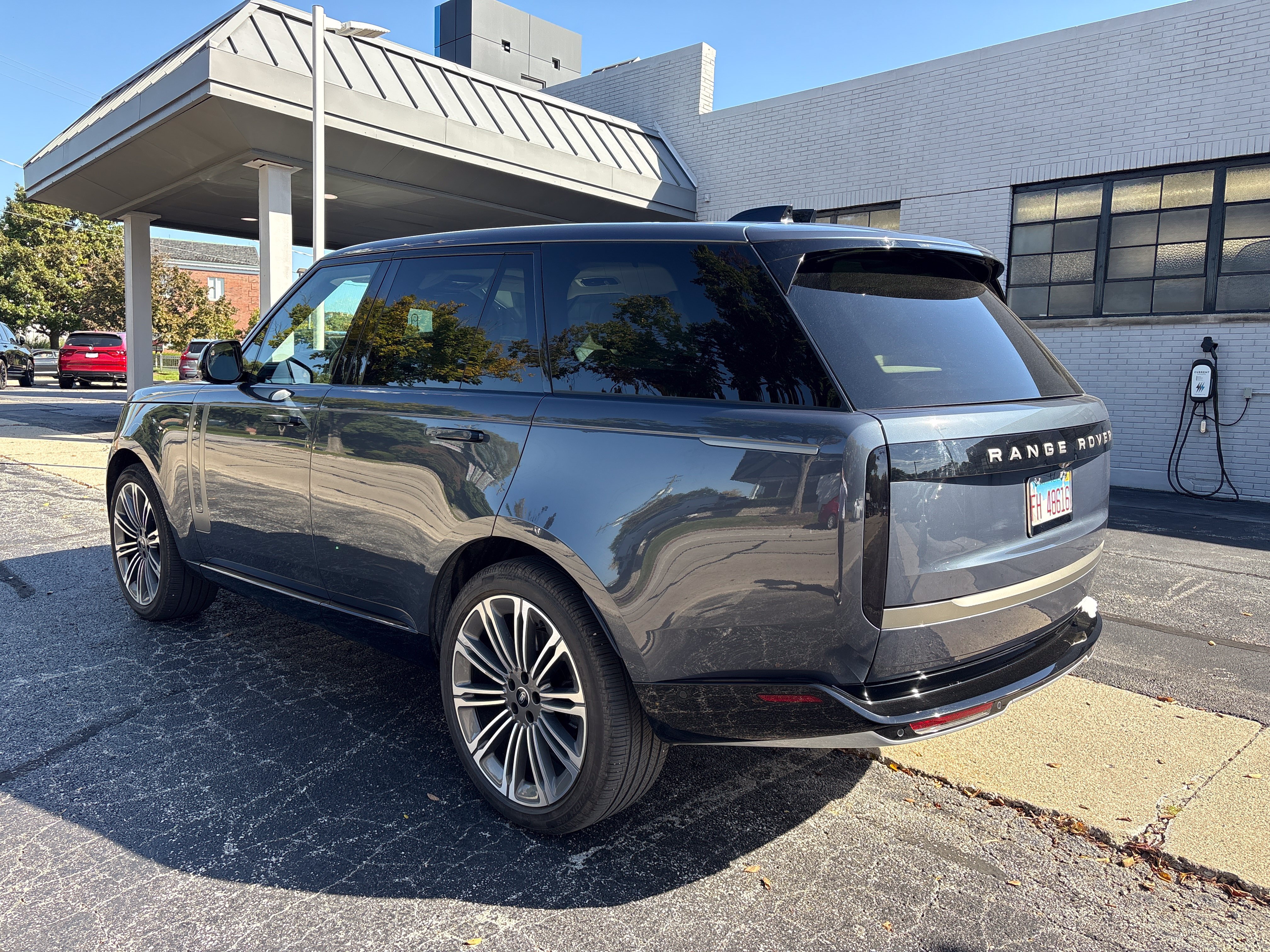 Used 2025 Land Rover Range Rover SE AWD/4WD image 12
