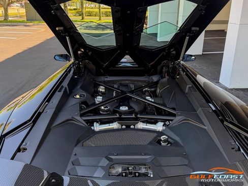Used 2016 Lamborghini Aventador LP 700-4 image 39
