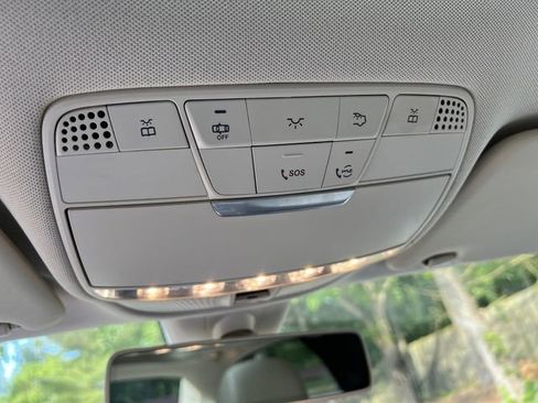 Used 2019 Mercedes-Benz C 300 4MATIC Sedan image 35