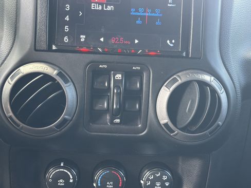 Used 2016 Jeep Wrangler Unlimited Sport w/ Quick Order Package 24S AWD/4WD image 25