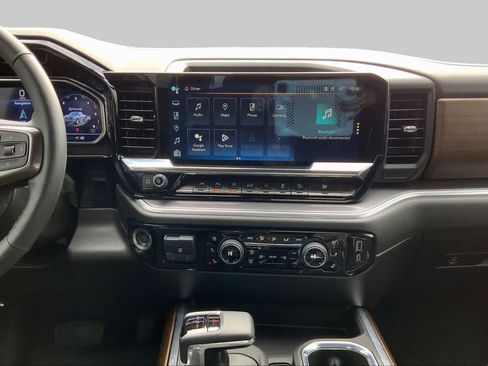 Used 2024 Chevrolet Silverado 1500 High Country w/ Midnight Edition AWD/4WD image 7