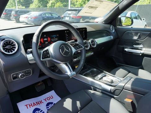 Certified 2025 Mercedes-Benz GLB 250 image 21