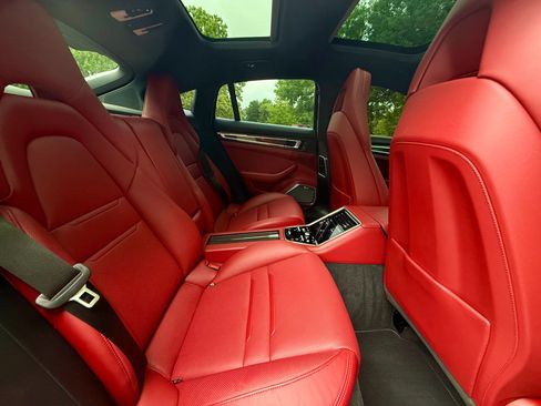 Used 2022 Porsche Panamera GTS w/ Premium Package AWD/4WD image 34