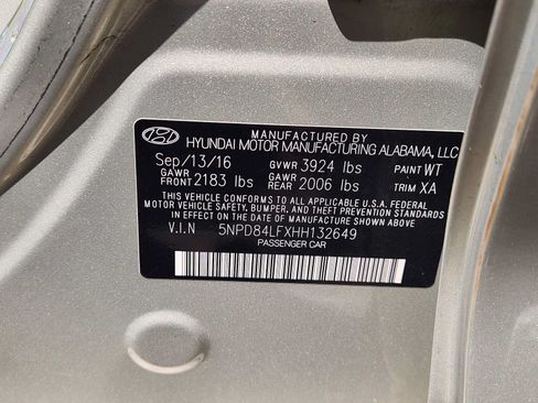 Used 2017 Hyundai Elantra SE FWD image 32