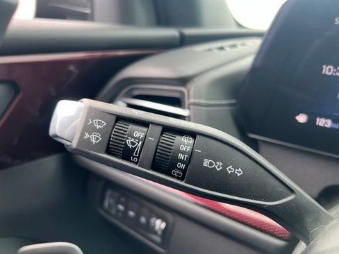 Used 2024 Chevrolet Traverse Z71 AWD/4WD image 22