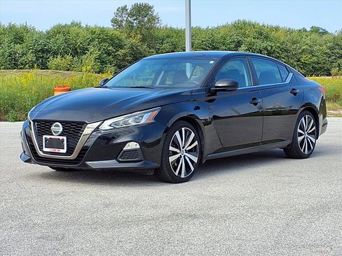Used 2019 Nissan Altima 2.5 SR w/ SR Premium Package image 30