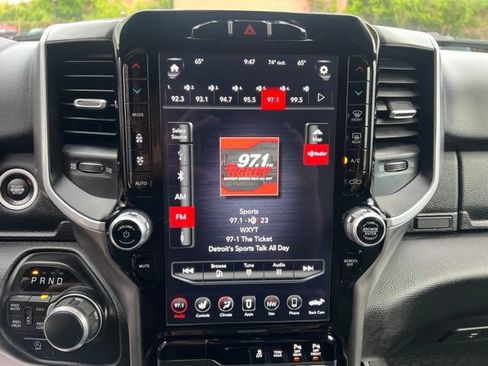 Used 2020 RAM 1500 Big Horn AWD/4WD image 24