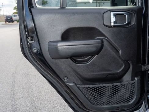 Used 2022 Jeep Wrangler Unlimited Sport w/ Sun And Sound Package AWD/4WD image 8