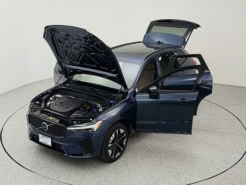 New 2026 Volvo XC60 B5 Plus w/ Climate Package AWD/4WD image 37