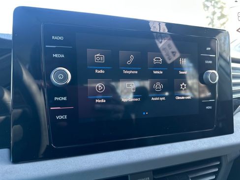 New 2026 Volkswagen Jetta SE image 8