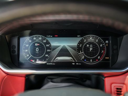 Used 2019 Land Rover Range Rover Sport SVR image 25