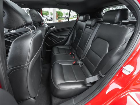 Used 2019 Mercedes-Benz GLA 250 image 32