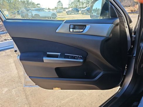 Used 2012 Subaru Forester 2.5X Limited image 30