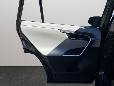 Used 2024 Toyota RAV4 Limited image 39