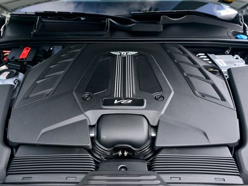 Used 2023 Bentley Bentayga image 21