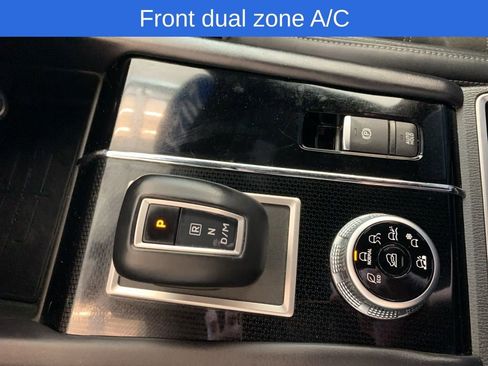 Used 2023 Mitsubishi Outlander SE Black Edition AWD/4WD image 9