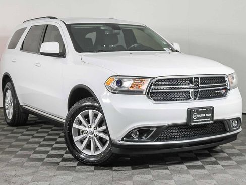 Used 2019 Dodge Durango SXT image 1
