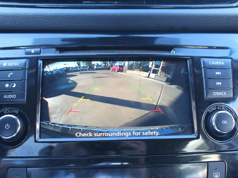 Used 2021 Nissan Rogue Sport SV FWD image 19